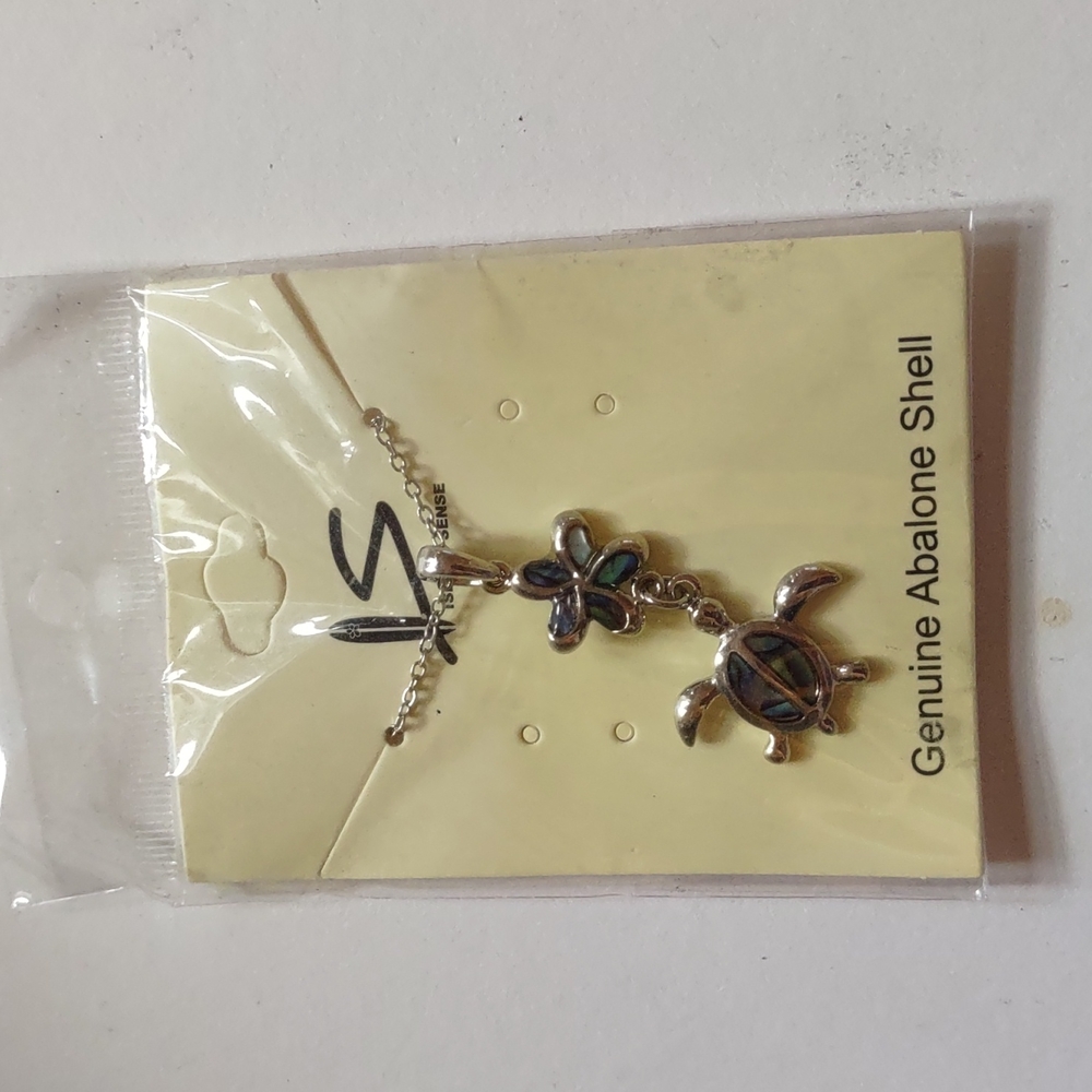 Plumeria & Honu pendant abalone accents